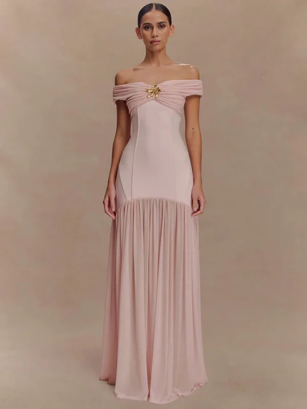 Off-Shoulder Backless Pink Maxi Dress With Ruched Patchwork - Image 4